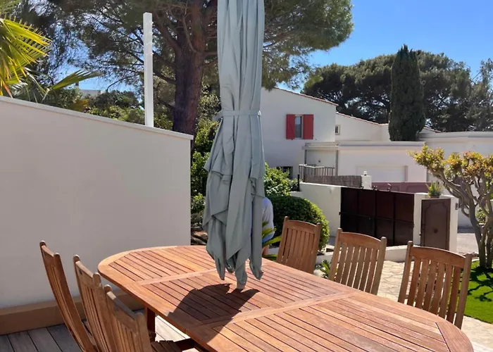 别墅 La Grande Bastide Piscine Et Tennis Collectif *